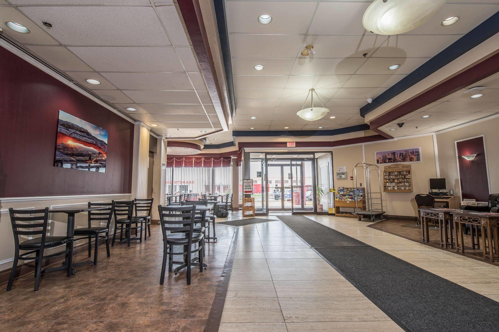 Argyll Plaza Hotel Edmonton Ngoại thất bức ảnh