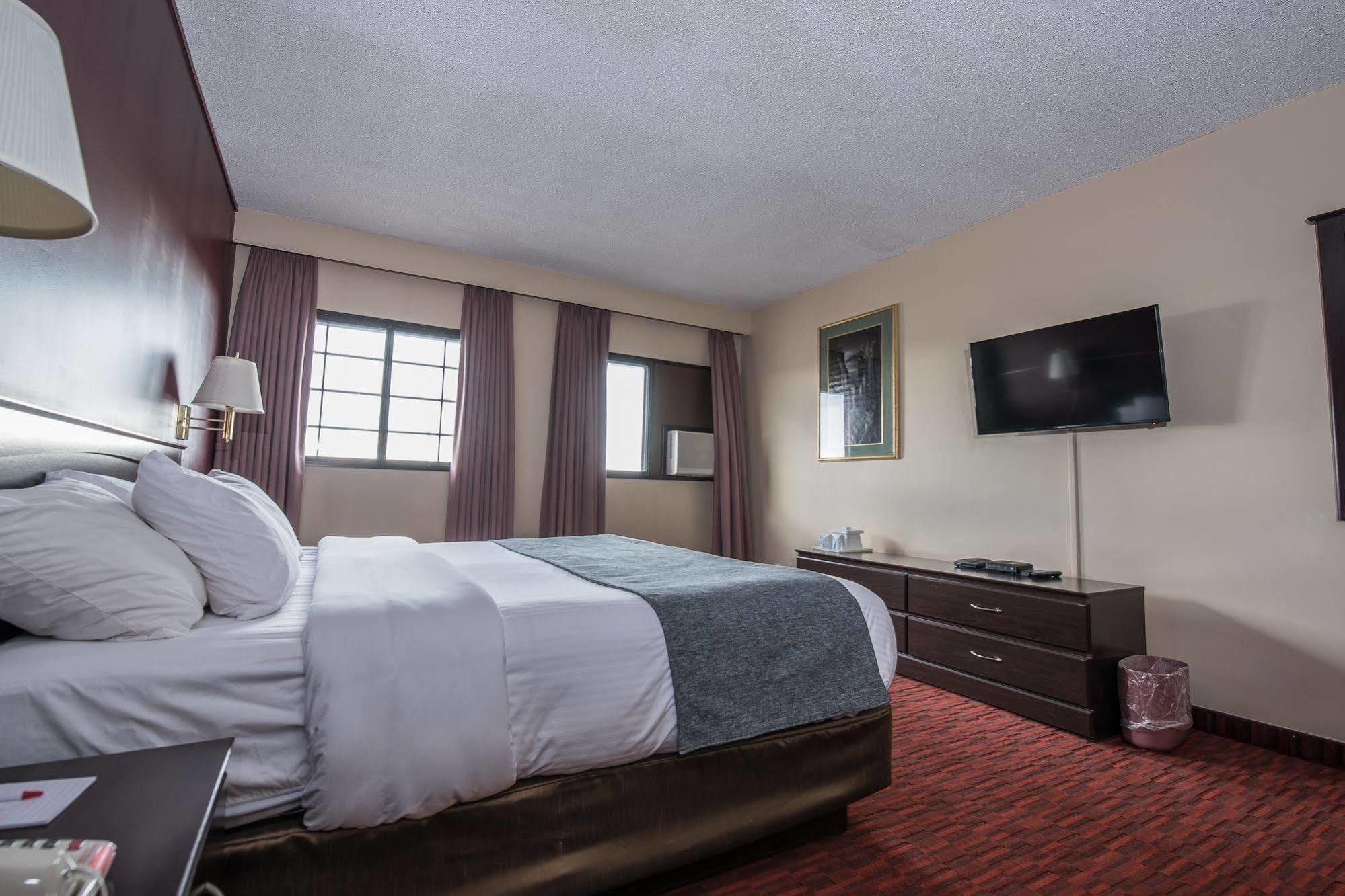 Argyll Plaza Hotel Edmonton Ngoại thất bức ảnh
