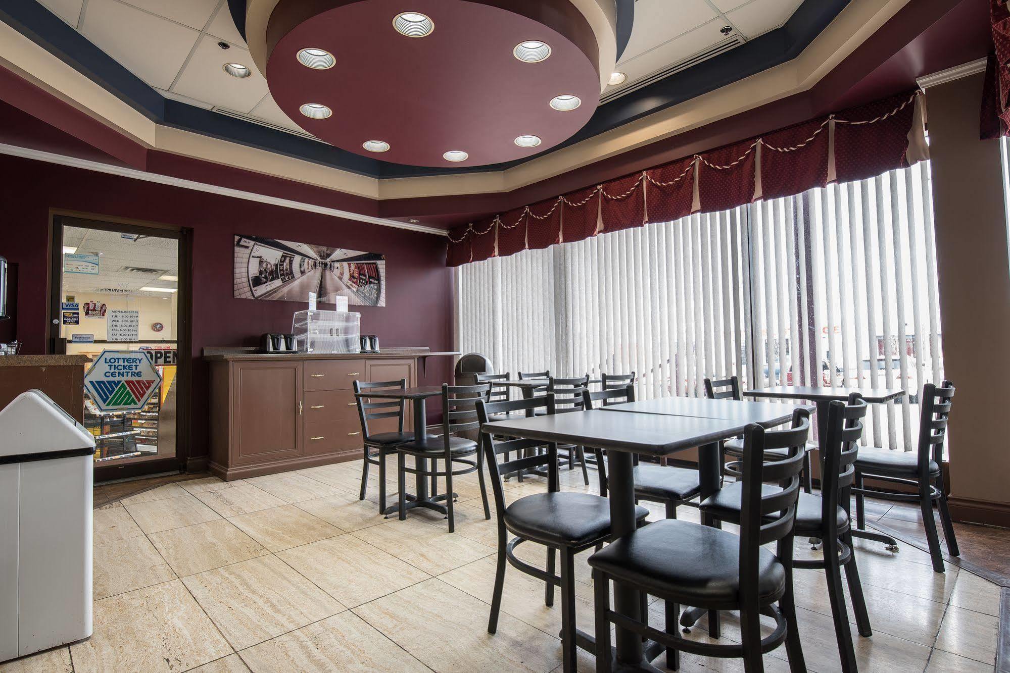 Argyll Plaza Hotel Edmonton Ngoại thất bức ảnh