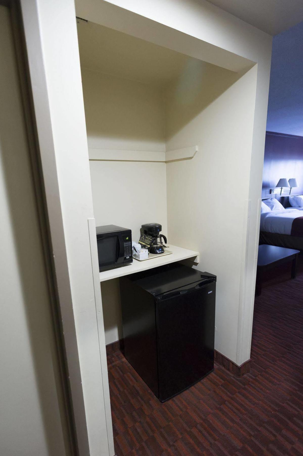 Argyll Plaza Hotel Edmonton Ngoại thất bức ảnh